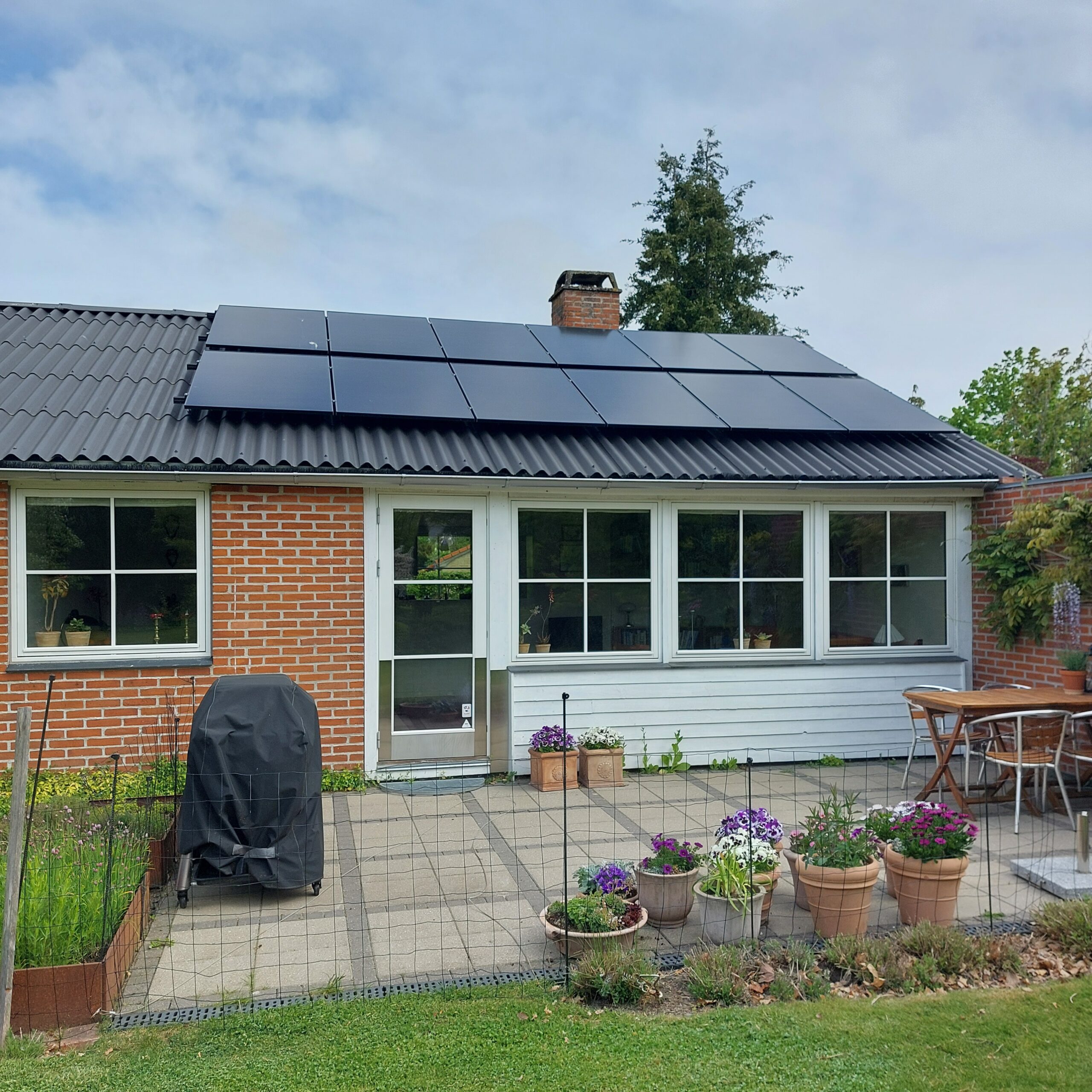 Solcellemontering: Pris, tilskud og økonomiske fordele